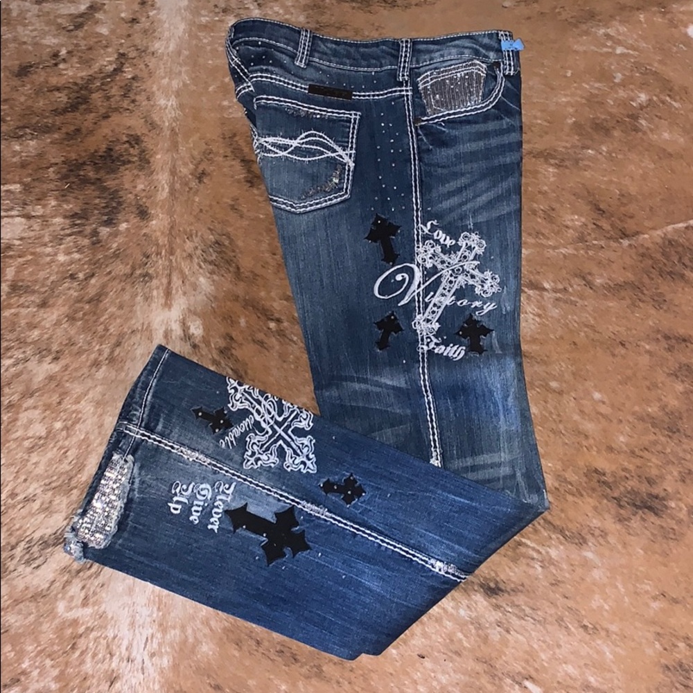 Cowgirl Tuff Unbelievable Jeans Size 30 x 35